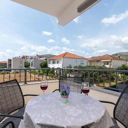 Apartment With Parking Space - 23453