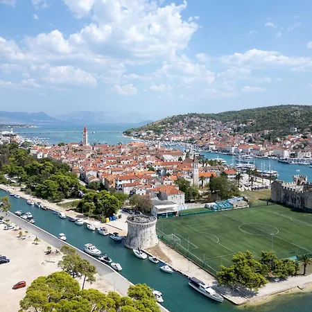 Appartement With Parking Space - 23453 Trogir