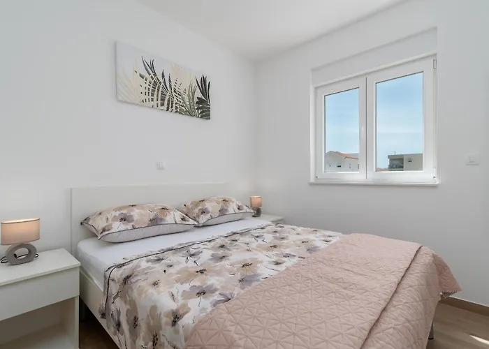 Appartement With Parking Space - 23453 Trogir